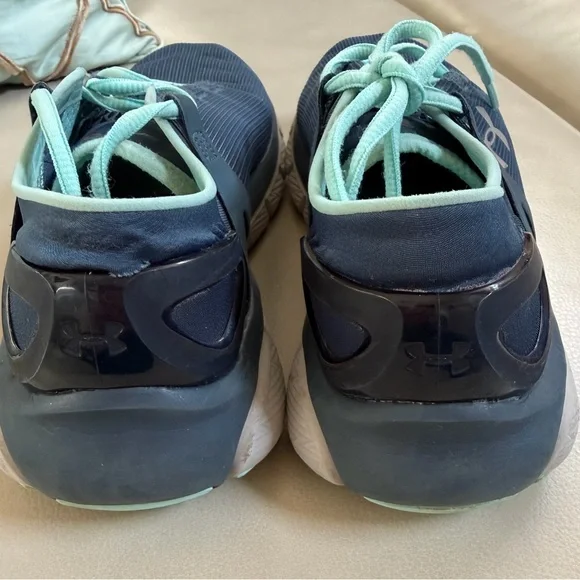Under Armour womens blue Sneakers 6.5 - Picture 5 of 8